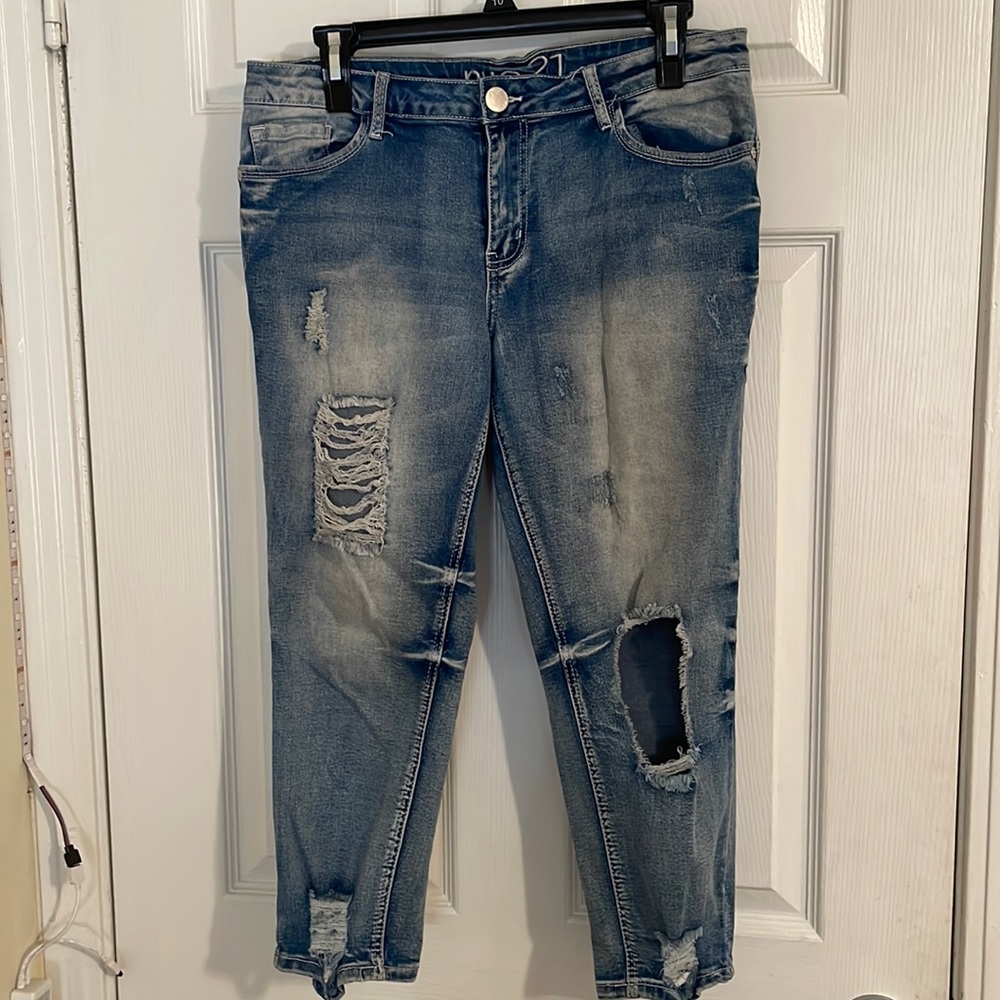 Rue 21 Mid Capri pants